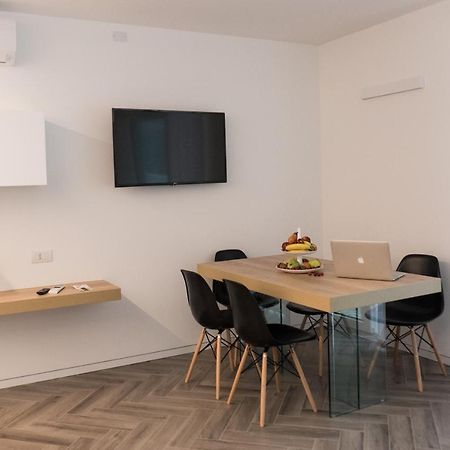 Ferienwohnung Terrazze Dei Tigli Riva del Garda Exterior foto