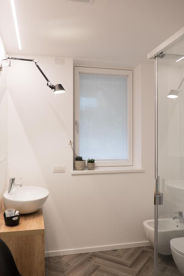 Ferienwohnung Terrazze Dei Tigli Riva del Garda Exterior foto